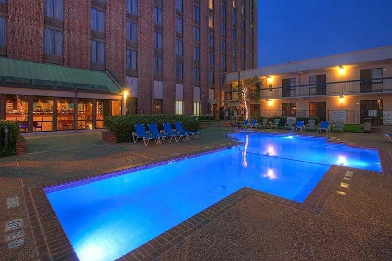 Mcm Elegante Hotel And Suites - Даллас Экстерьер фото